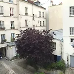 Charming Parisian Flat Near Bastille